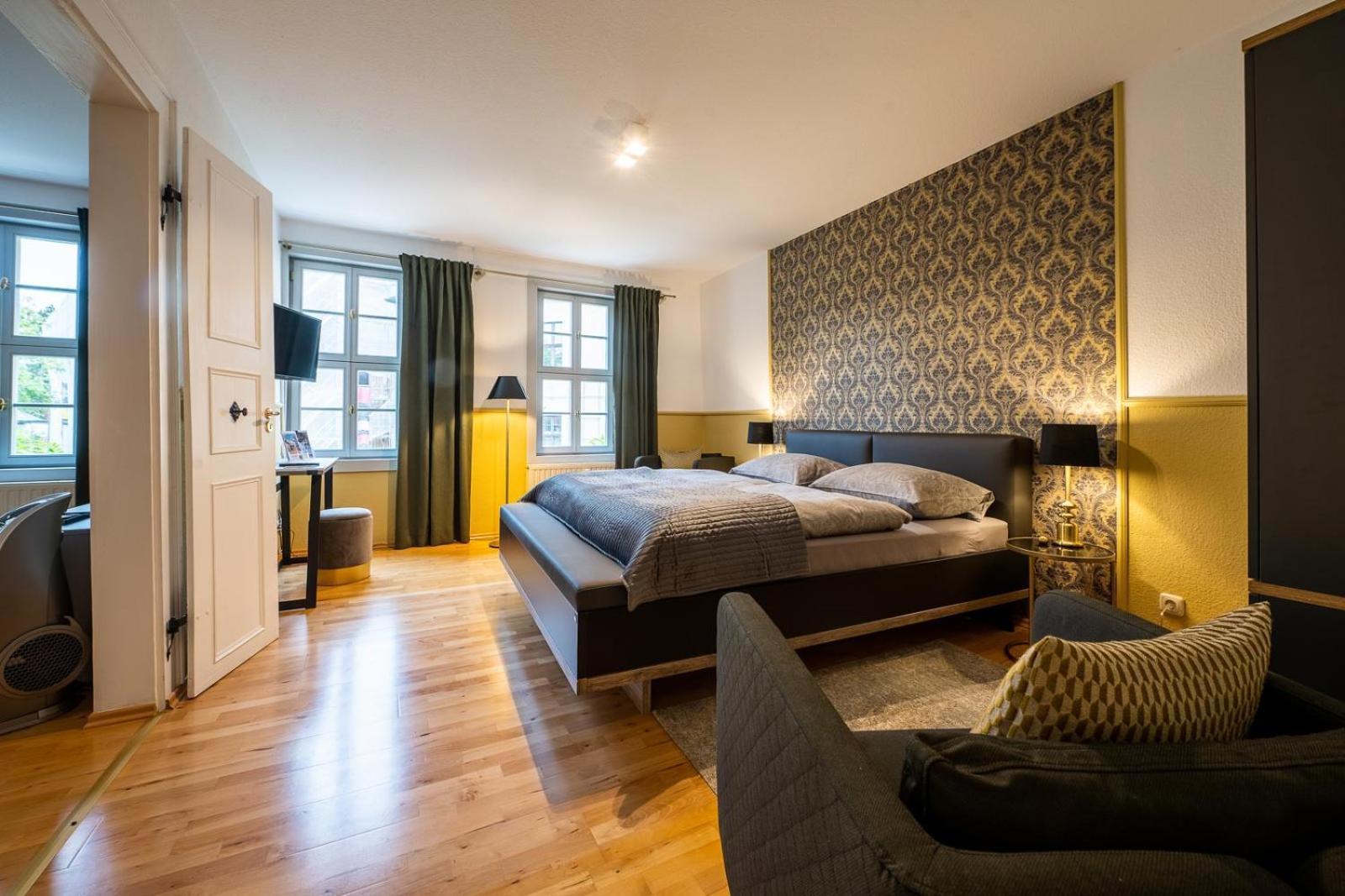 Ferienwohnung Am Dom II Наумбург Екстериор снимка